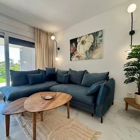 Апартаменты Seafront Punta Prima *