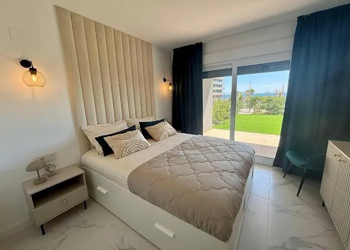 Seafront Punta Prima 公寓 托雷维耶哈